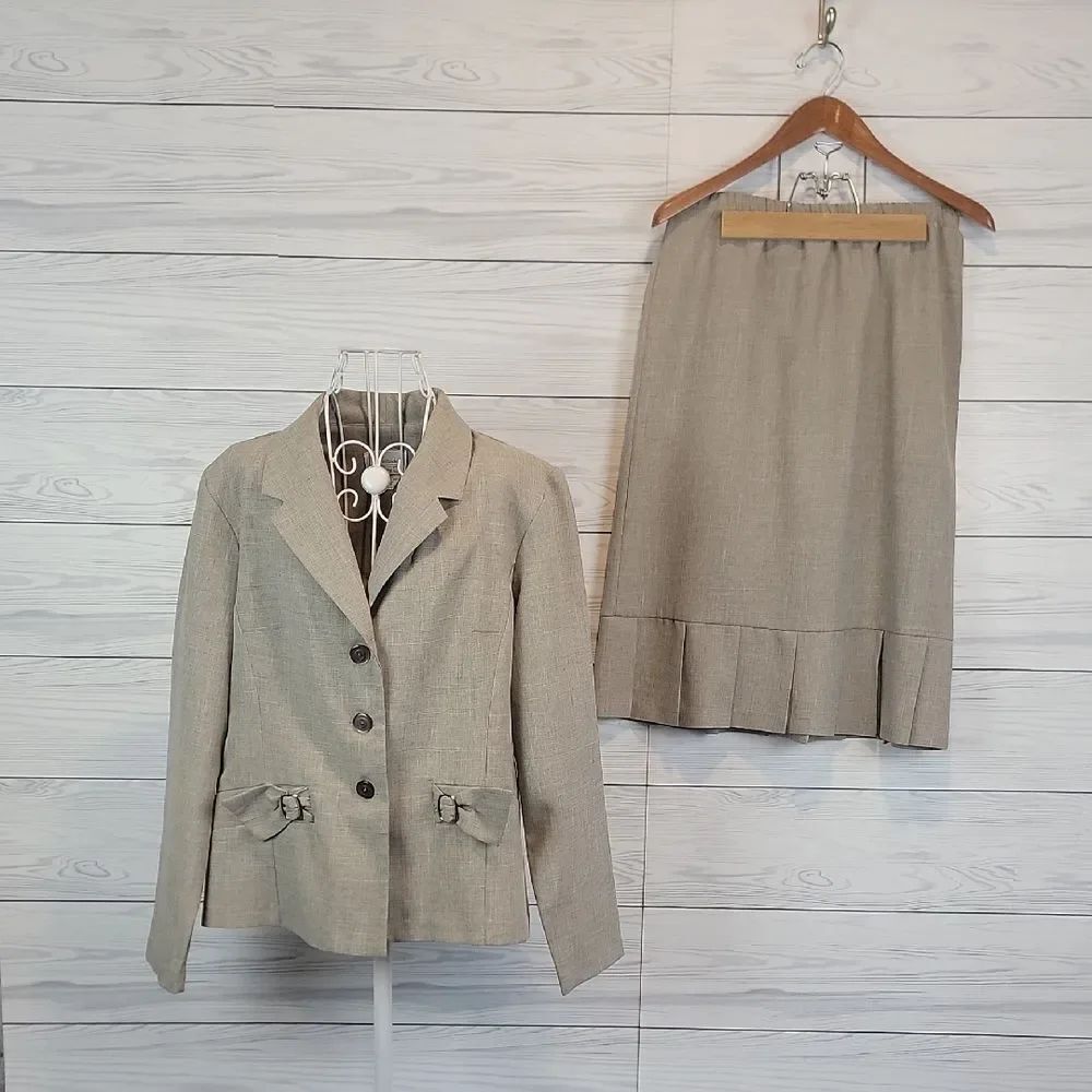Westside ClothingβCo Suit Blazer and Skirt Set Vintage - Tan Womens Size 12